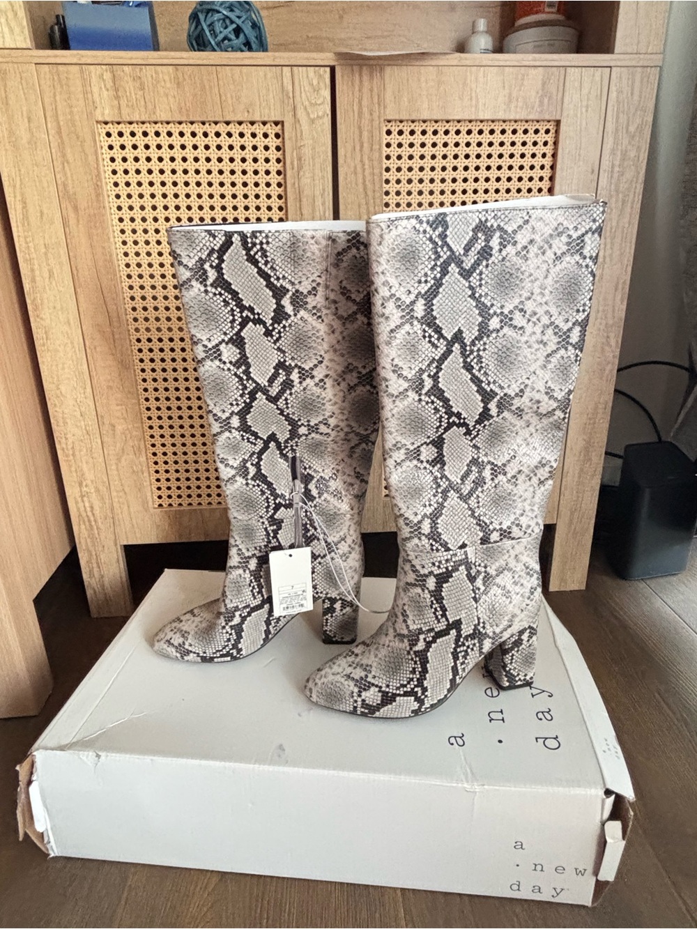 Snake Print Knee-High Block Heel Boots - Gray